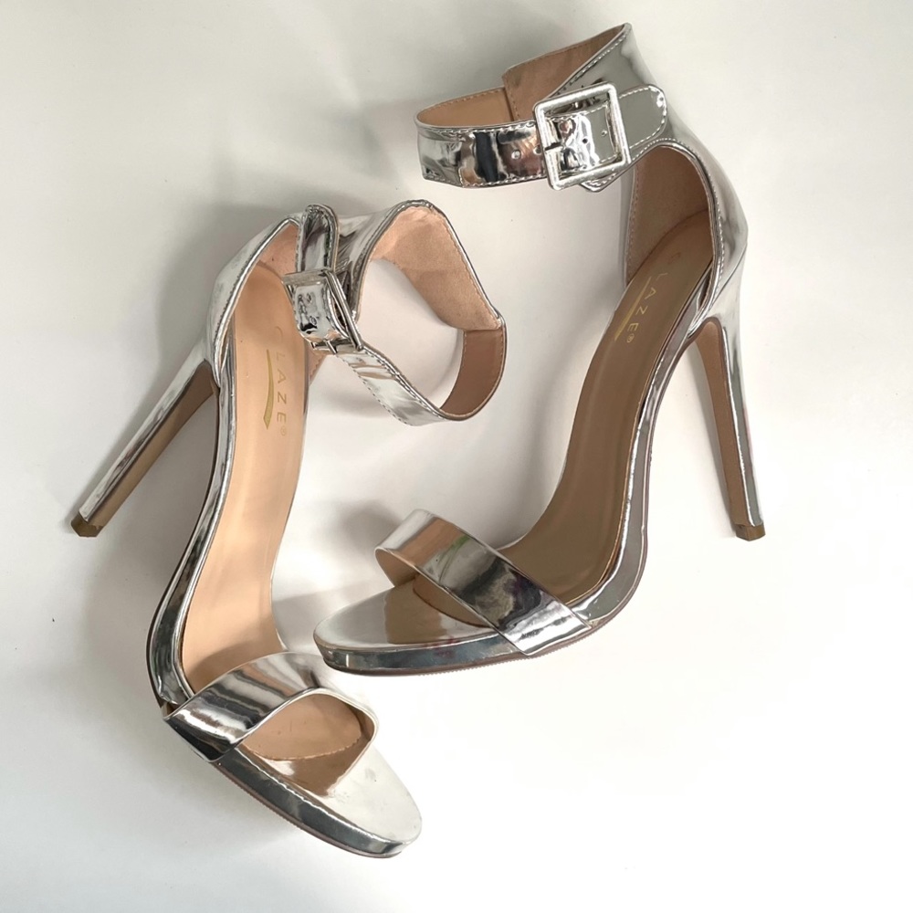Glaze Women’s Shiny Silver Heel Shoes